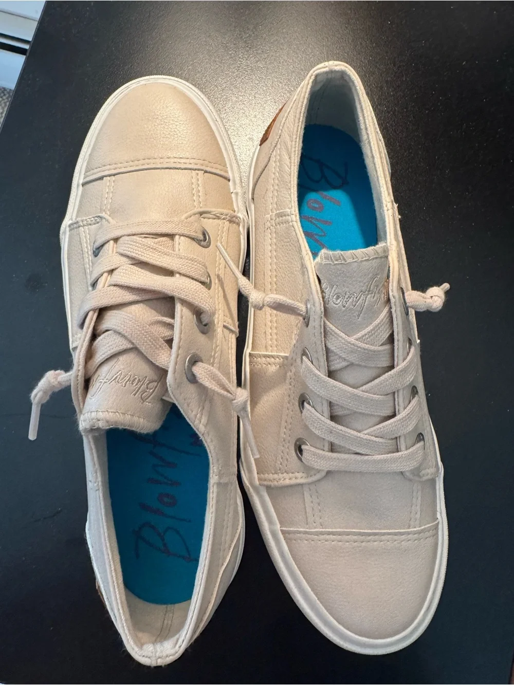 Blowfish Neutral Beige Low-Top Lace-Up Sneakers